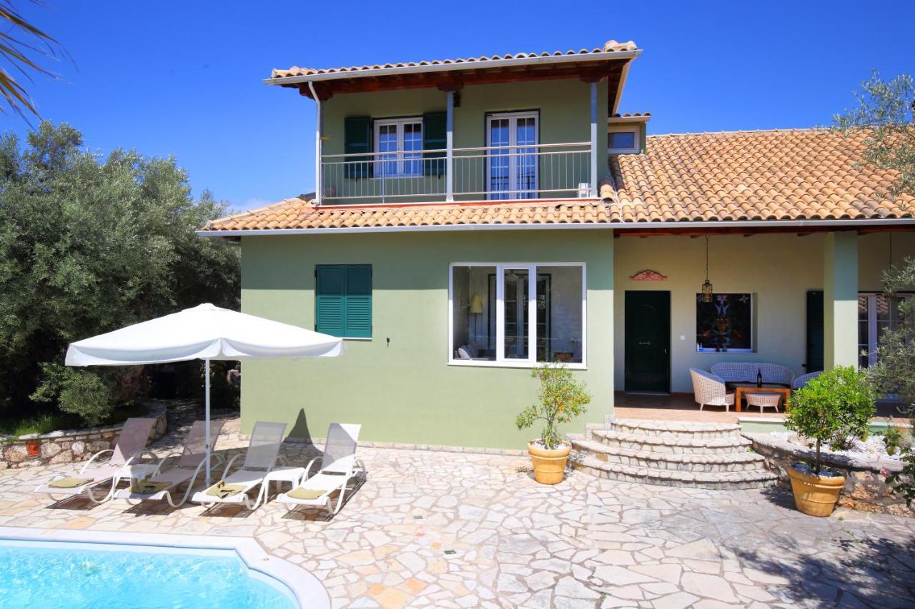 Elite Escape Villa Tsoukaladhes Bagian luar foto