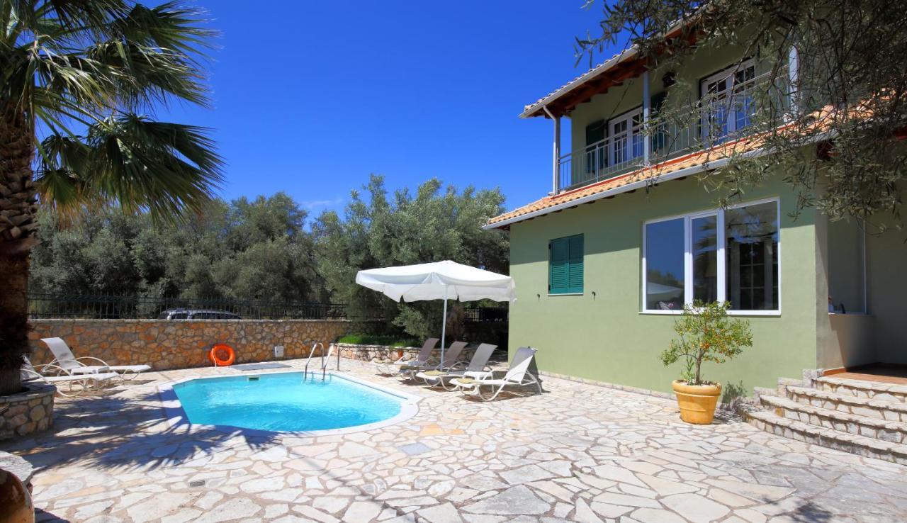Elite Escape Villa Tsoukaladhes Bagian luar foto